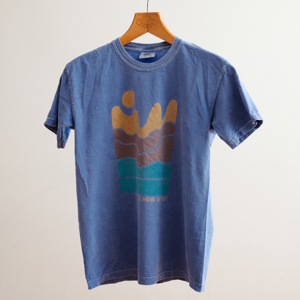 Nature Hippie Graphic Tee Small